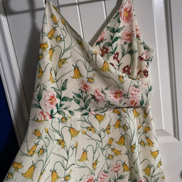 Dress - Picture 3 of 3